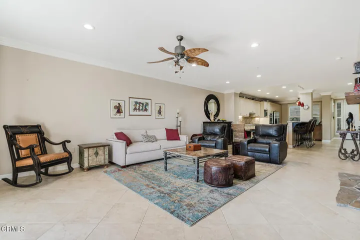 1512 Seabridge Ln Oxnard CA-large-008-00
