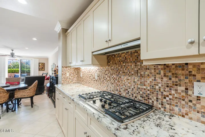 1512 Seabridge Ln Oxnard CA-large-016-01