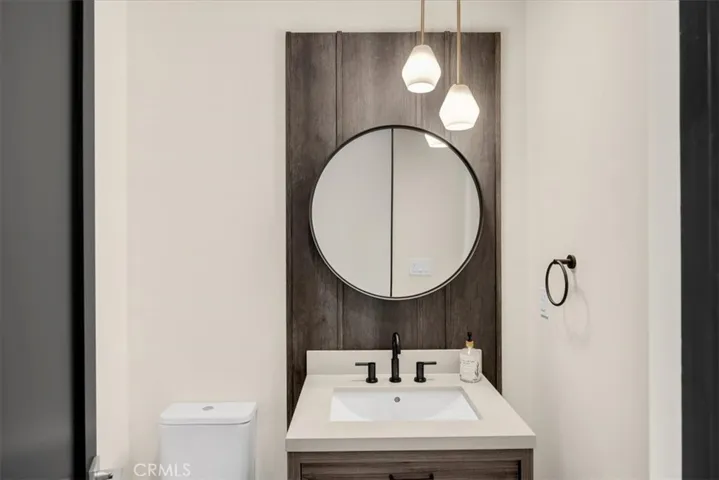 Hall Bathroom 2nd Floor