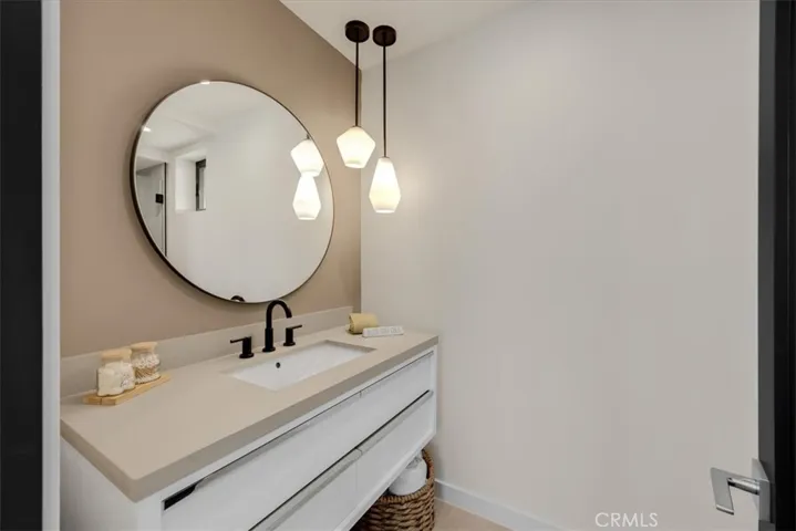 Hall Bathroom 3rd Floor