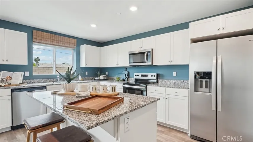 482 Baneberry Place, San Jacinto, California 92582