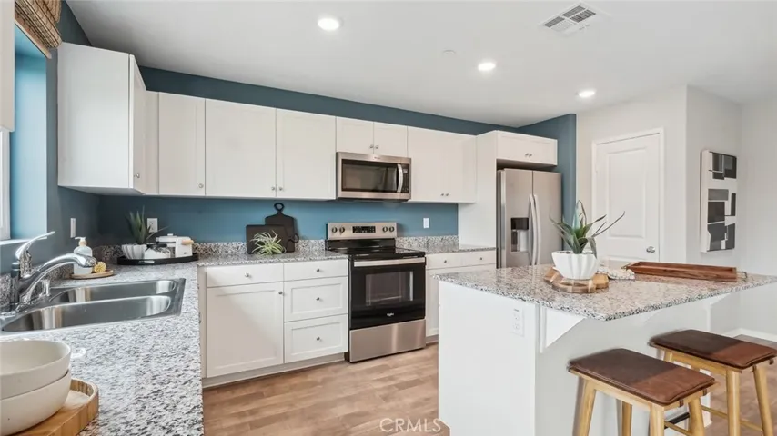 482 Baneberry Place, San Jacinto, California 92582