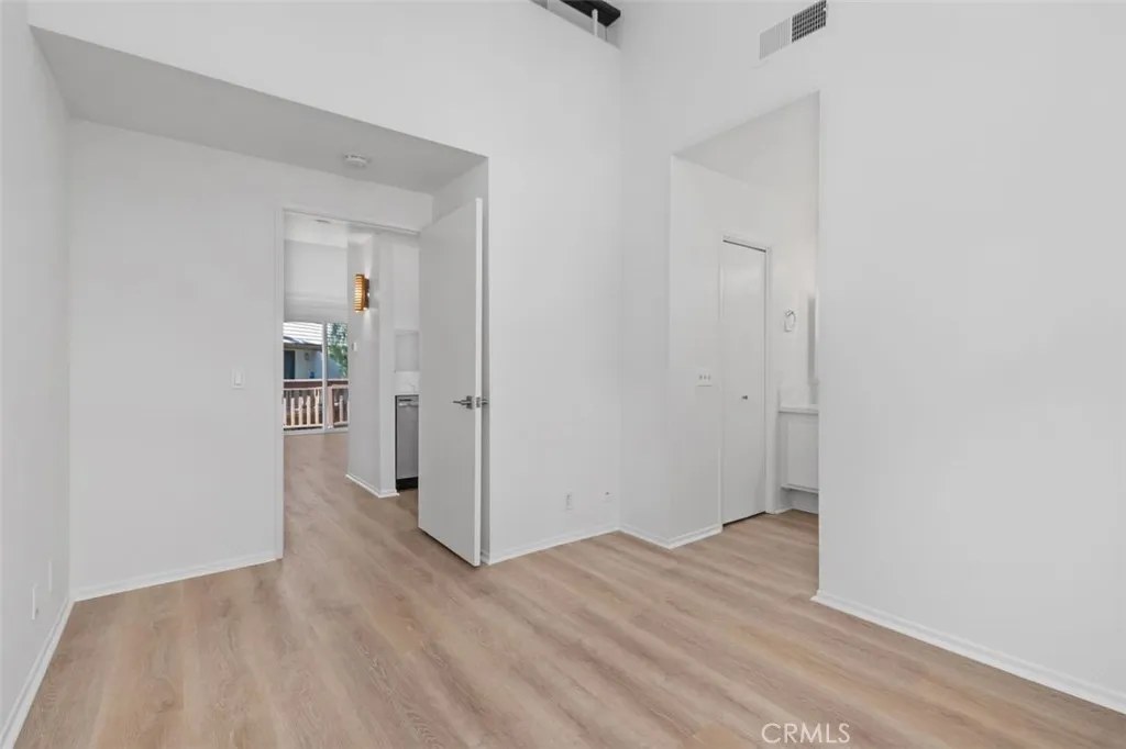Enjoy single level living!