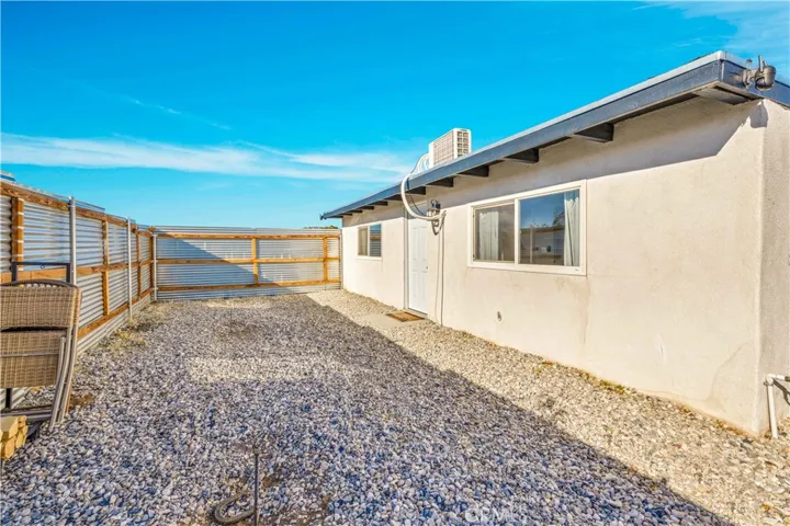 1746 Golden Sands, Landers, California 92285