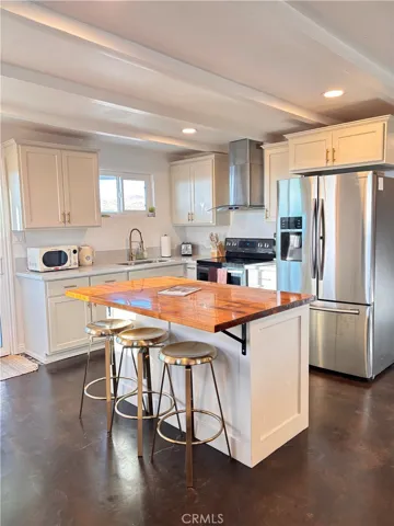 1746 Golden Sands, Landers, California 92285