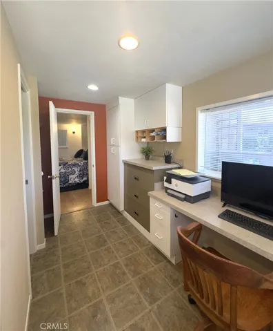 Office/Flex Space