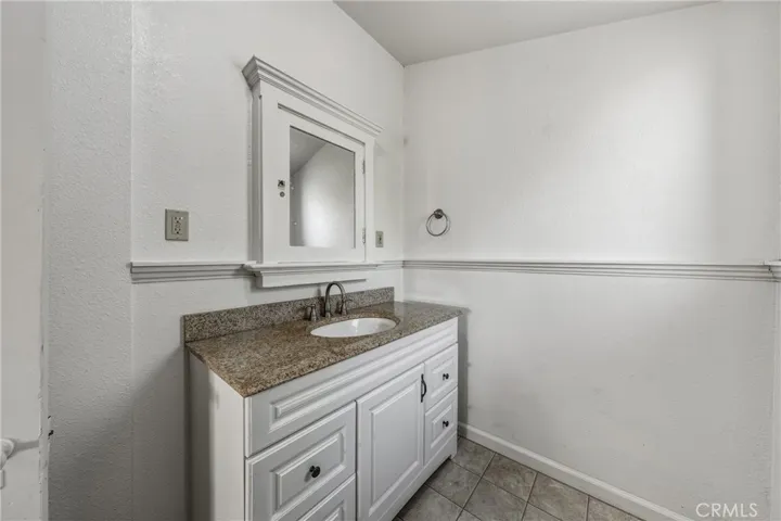 150 Clearlake, Lakeport, California 95453