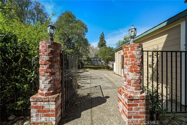 150 Clearlake, Lakeport, California 95453