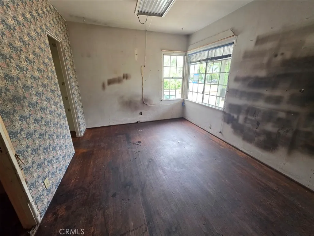 2321 N Naomi Street, Burbank, California 91504 — photo 5