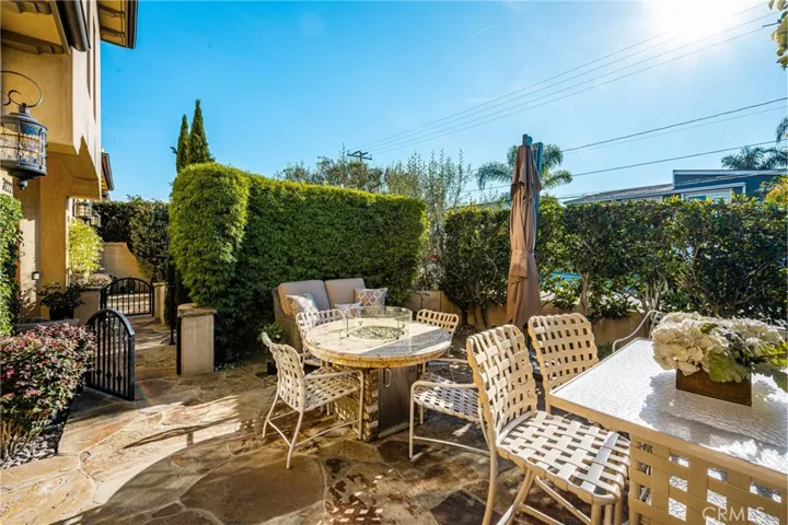 3222 Clay Street, Newport Beach, California 92663