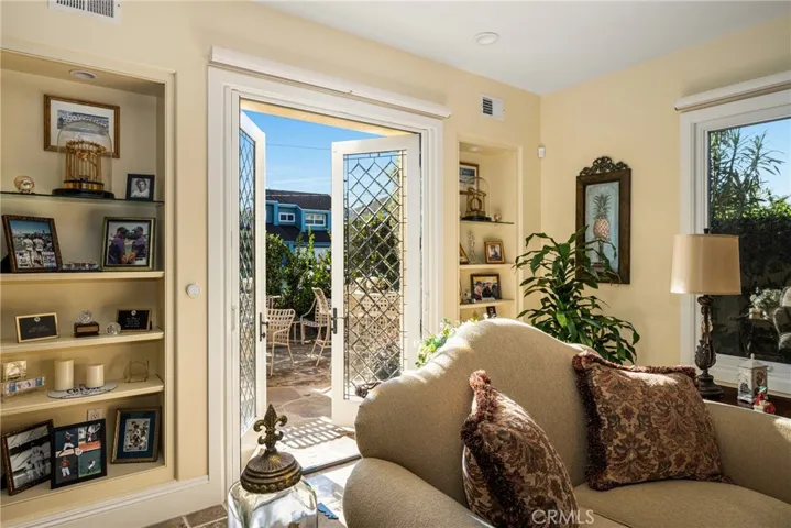 3222 Clay Street, Newport Beach, California 92663