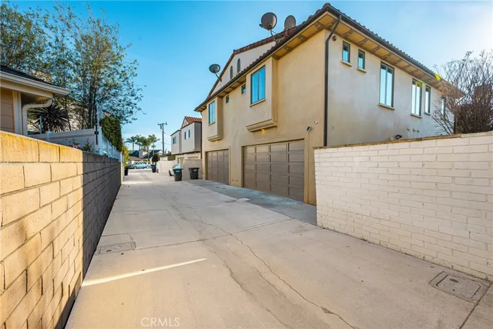 3222 Clay Street, Newport Beach, California 92663