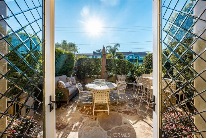 3222 Clay Street, Newport Beach, California 92663