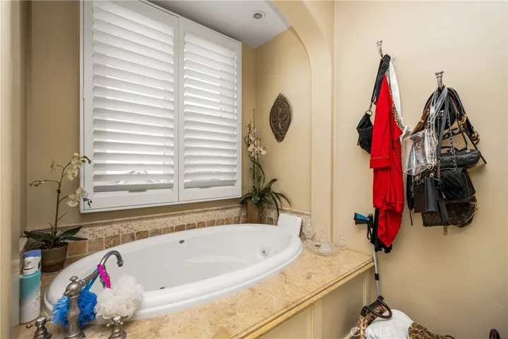 3222 Clay Street, Newport Beach, California 92663