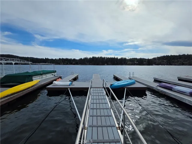 412 N 412 #a, Lake Arrowhead, California 92354