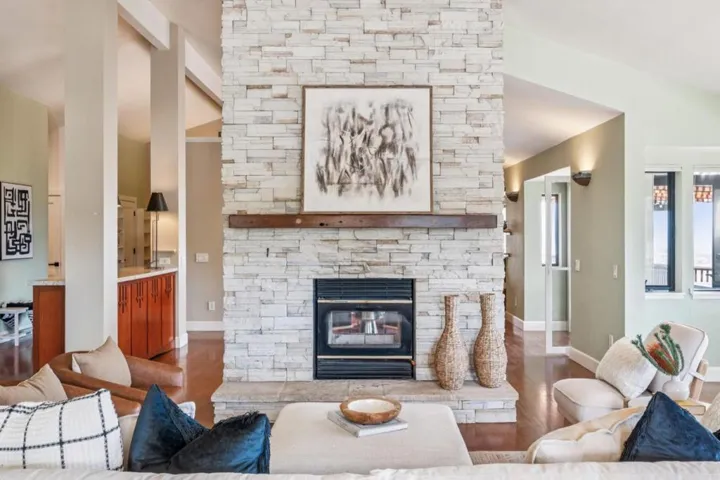 26245 Rinconada Drive, Carmel Valley, California 93924