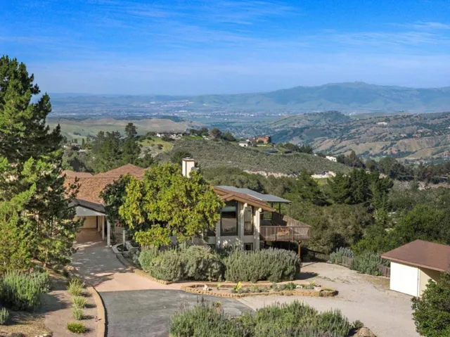 26245 Rinconada Drive, Carmel Valley, California 93924