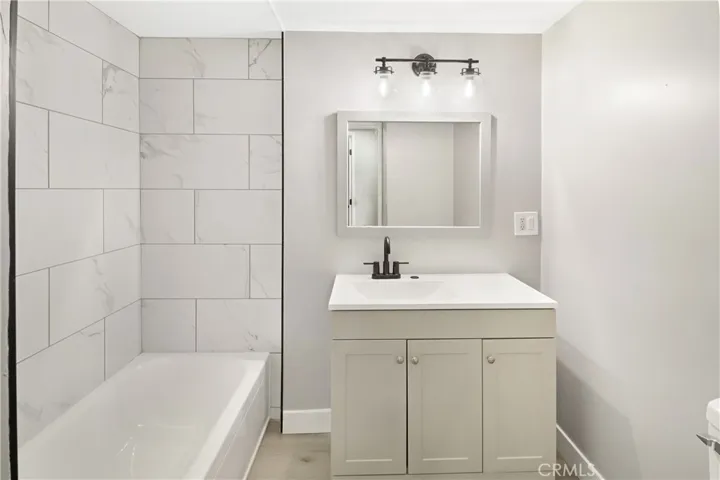 Remodelled hall bath #2 with tub/shower​​‌​​​​‌​​‌‌​​‌​​​‌‌​​​‌​​‌‌​​‌‌​​‌‌​​​​ combination