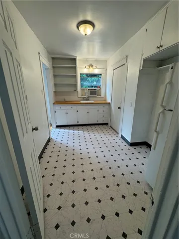 341 lunch room/kitchen