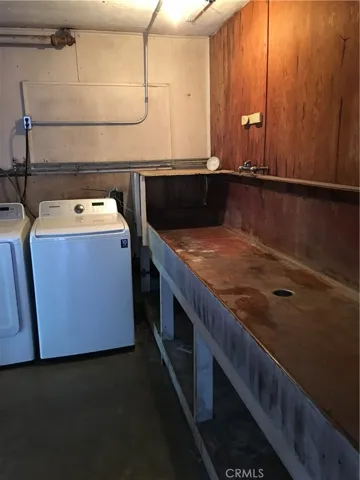 Storage/ Laundry room
behind the garage