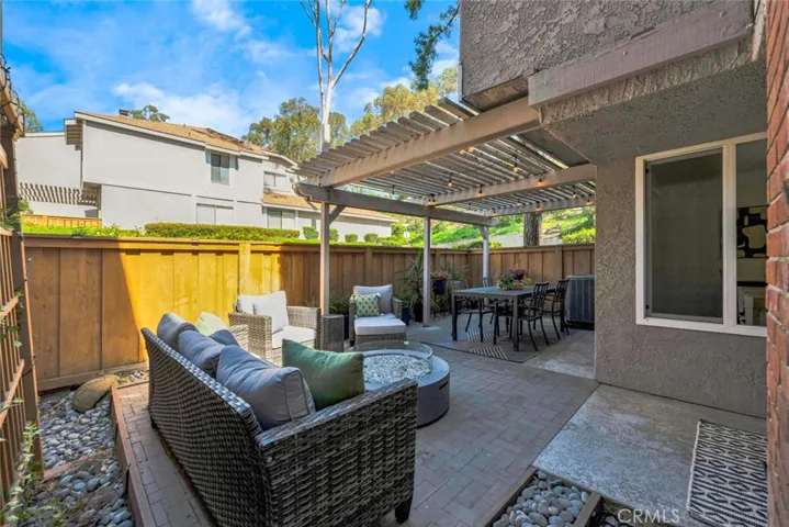 6512 E Camino Vista 6, Anaheim Hills, California 92807