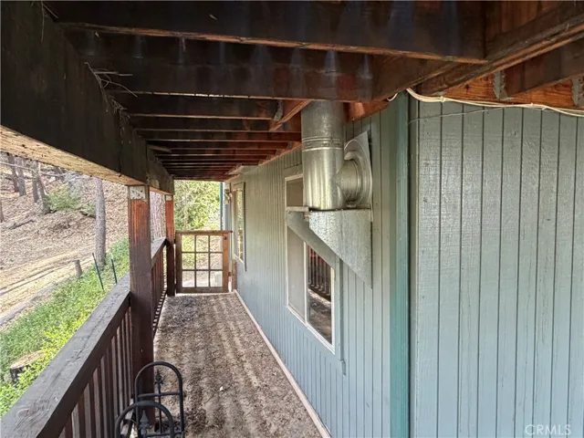 CABIN SIDE LOWER LEVEL