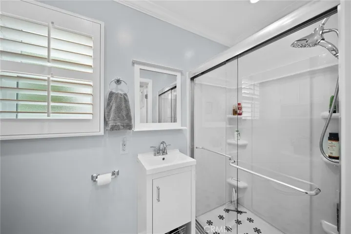 22907 Leonora, Woodland Hills, California 91367