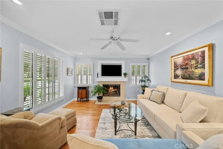 22907 Leonora, Woodland Hills, California 91367