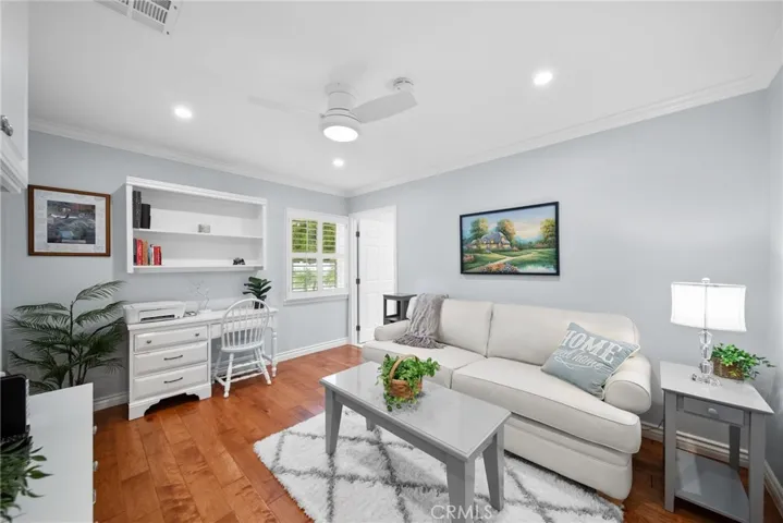 22907 Leonora, Woodland Hills, California 91367