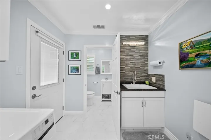 22907 Leonora, Woodland Hills, California 91367