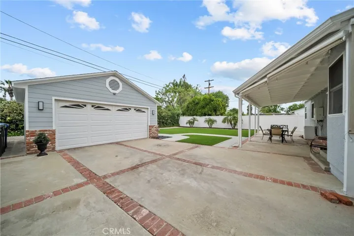 22907 Leonora, Woodland Hills, California 91367