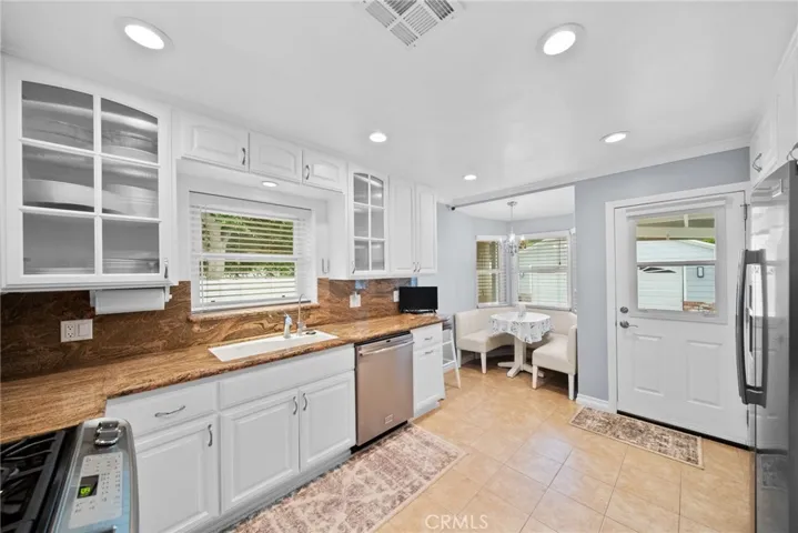 22907 Leonora, Woodland Hills, California 91367