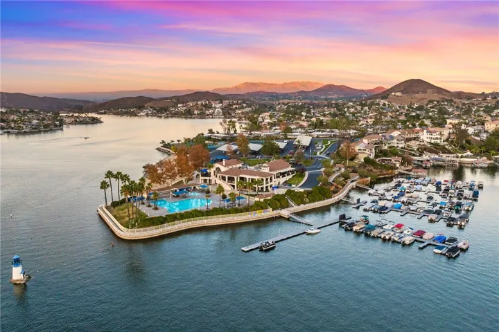 30161 Buck Tail, Canyon Lake, California 92587