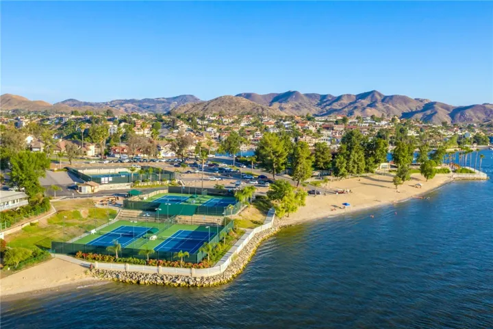 30161 Buck Tail, Canyon Lake, California 92587