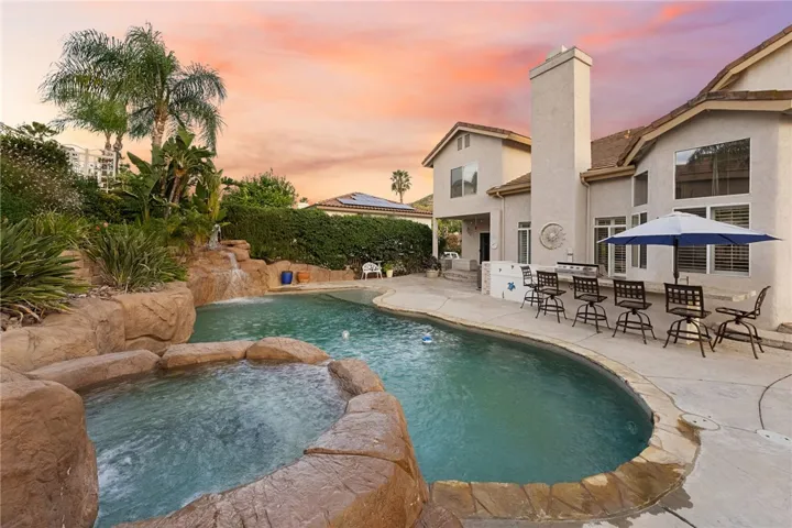 30161 Buck Tail, Canyon Lake, California 92587