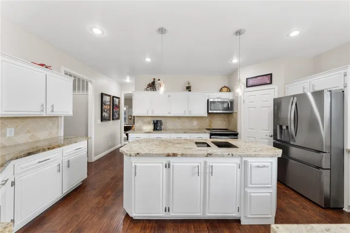 30161 Buck Tail, Canyon Lake, California 92587