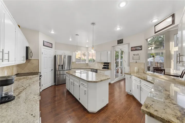 30161 Buck Tail, Canyon Lake, California 92587