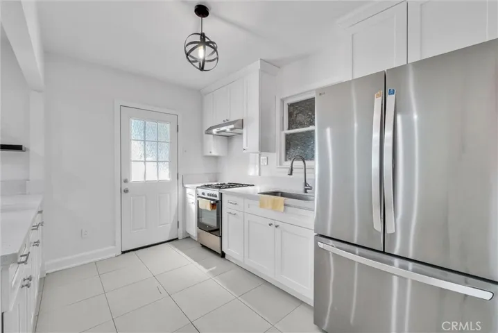(1b1b) Kitchen