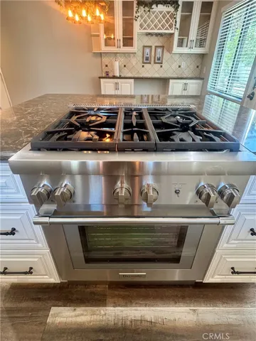 Thermidor 4 burner range with convection oven