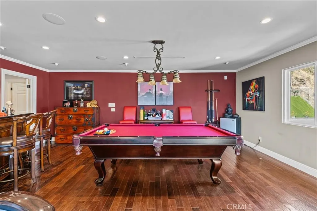 Entertainment/Game Room