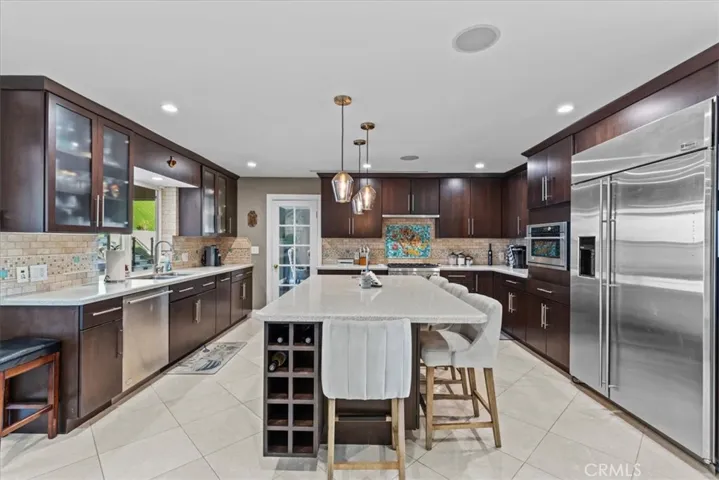 Eat In Kitchen
