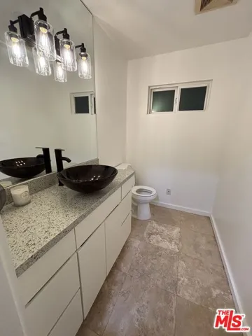 Powered room
