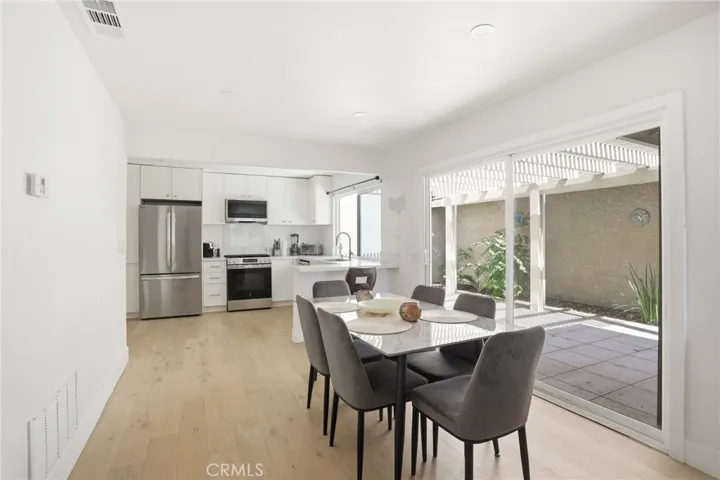 Large Dining Area Great for Hosting Dinner Parties