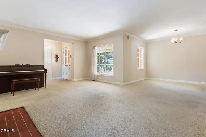 17835 Tarzana St Encino CA-large-006-040