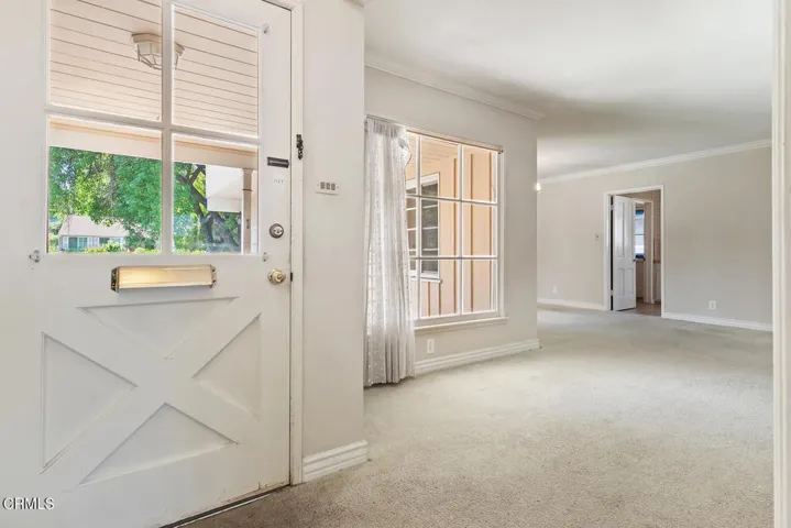 17835 Tarzana St Encino CA-large-005-036