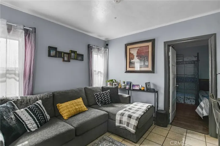 310 S Bonnie Brae, Los Angeles, California 90057