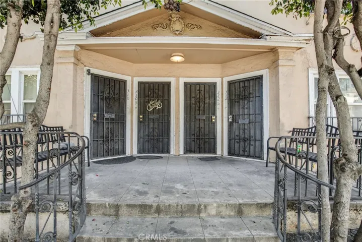 310 S Bonnie Brae, Los Angeles, California 90057