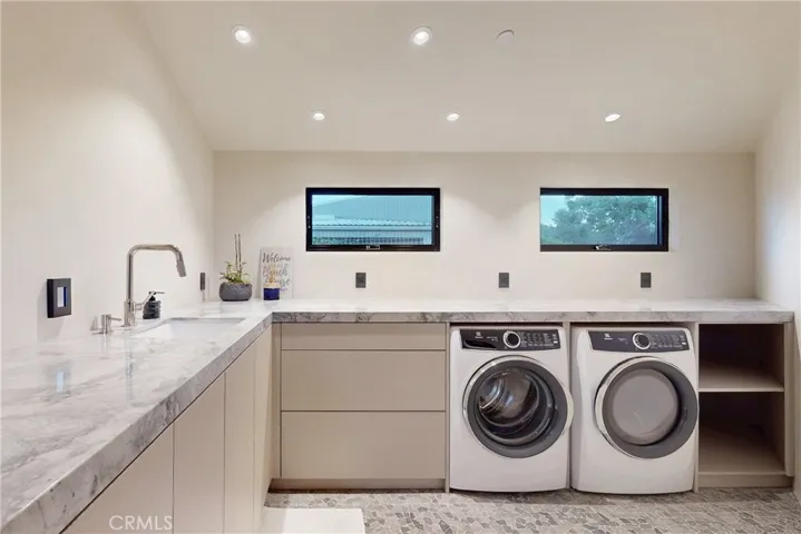 670 Santa Lucia Avenue, Los Osos, California 93402