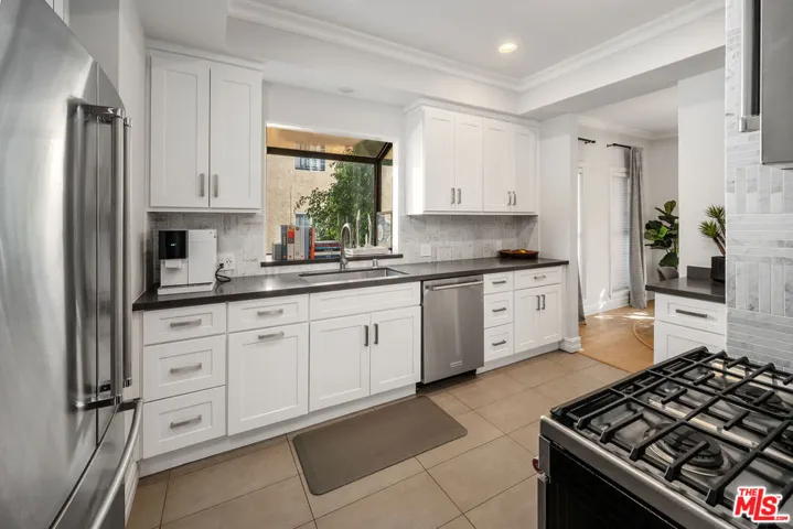 412 Arnaz Drive 7, Los Angeles, California 90048