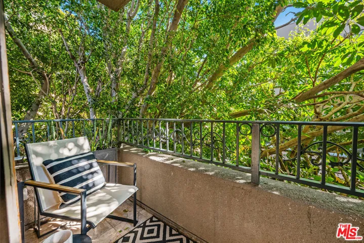 412 Arnaz Drive 7, Los Angeles, California 90048